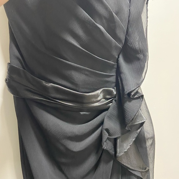 David’s Bridal Dress. Size 4. Black. Beautiful. - Picture 3 of 5